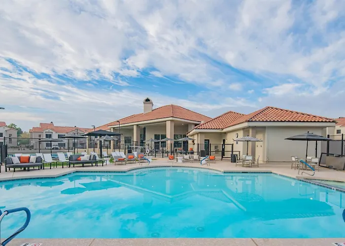 2 Min To Tpc & Local Events Arena & Fairway Hub Apartment Scottsdale