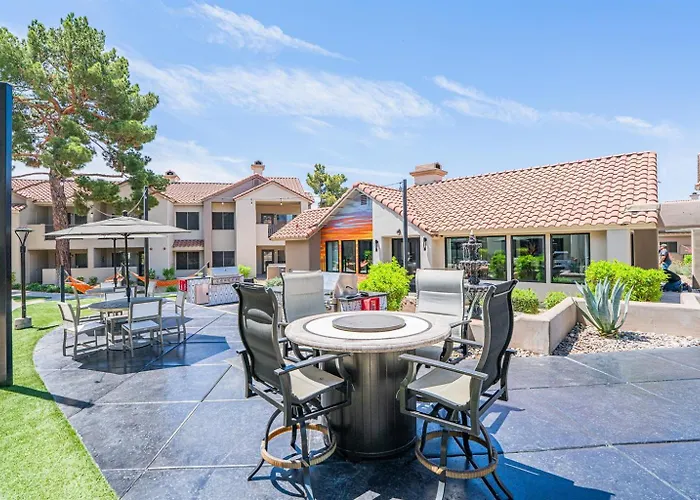 2 Min To Tpc & Local Events Arena & Fairway Hub Apartment Scottsdale